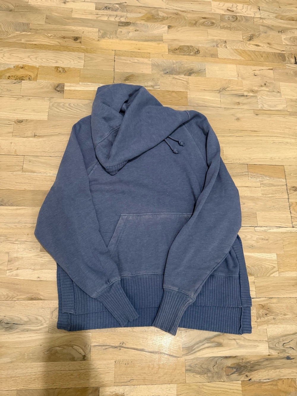 NWT SO Pullover Hoodie in Blue | S
